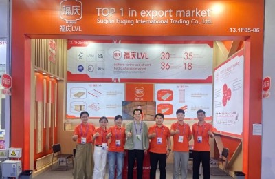 Structural Applications Gain Attention on Day 1 — Fuqing LVL at Canton Fair